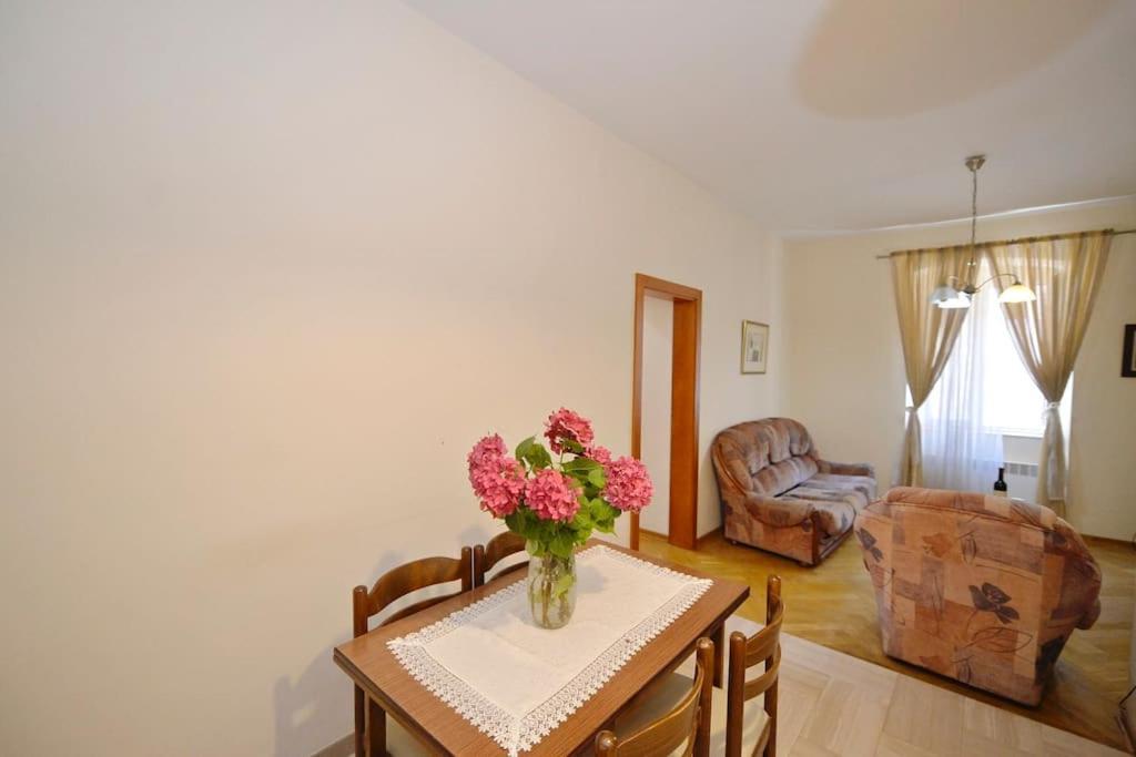 Apartment Cathedral Kotor Exterior photo